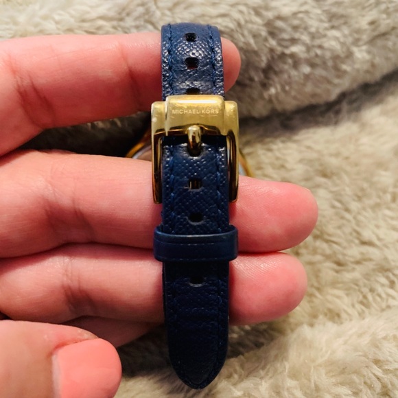 MICHAEL KORS Gold & Blue Stainless Steel Leather - Picture 4 of 8